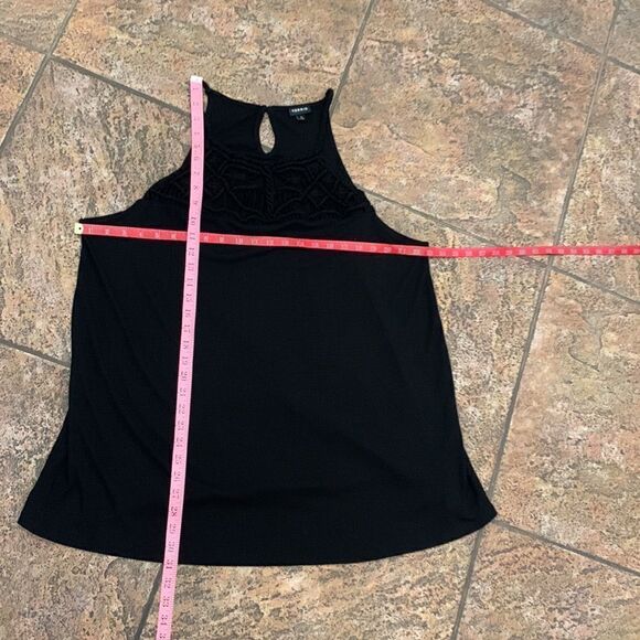 Torrid Size 3  Black Sleeveless Crotchet Front Tank Top Button Keyhole Back Used - Picture 9 of 9